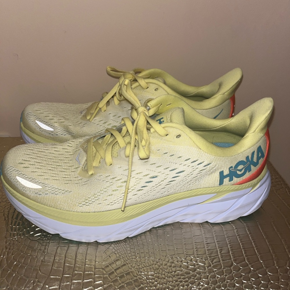 Women’s Hoka Clifton 8 Yellow Pear/Sweet Corn 8B